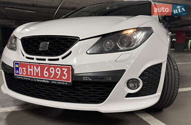 Хэтчбек SEAT Ibiza 2010 в 