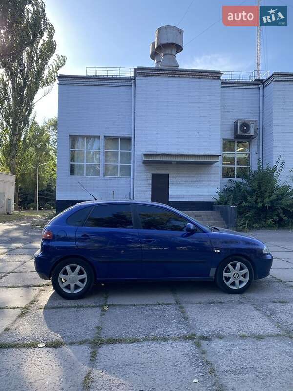 Хетчбек SEAT Ibiza 2005 в Кривому Розі