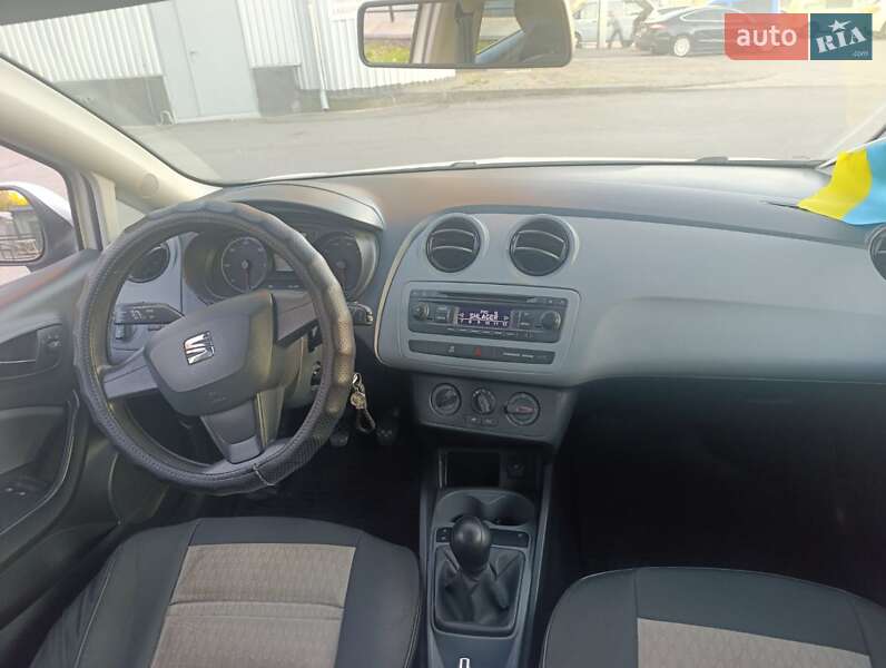 Хэтчбек SEAT Ibiza 2015 в Виннице