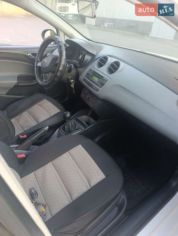 Хэтчбек SEAT Ibiza 2015 в Виннице