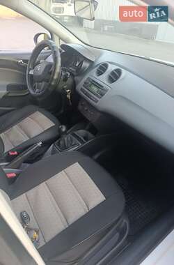 Хэтчбек SEAT Ibiza 2015 в 