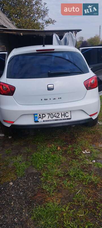 Хэтчбек SEAT Ibiza 2014 в 