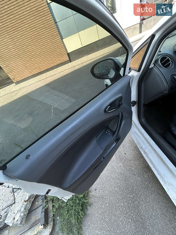 Хэтчбек SEAT Ibiza 2011 в Днепре