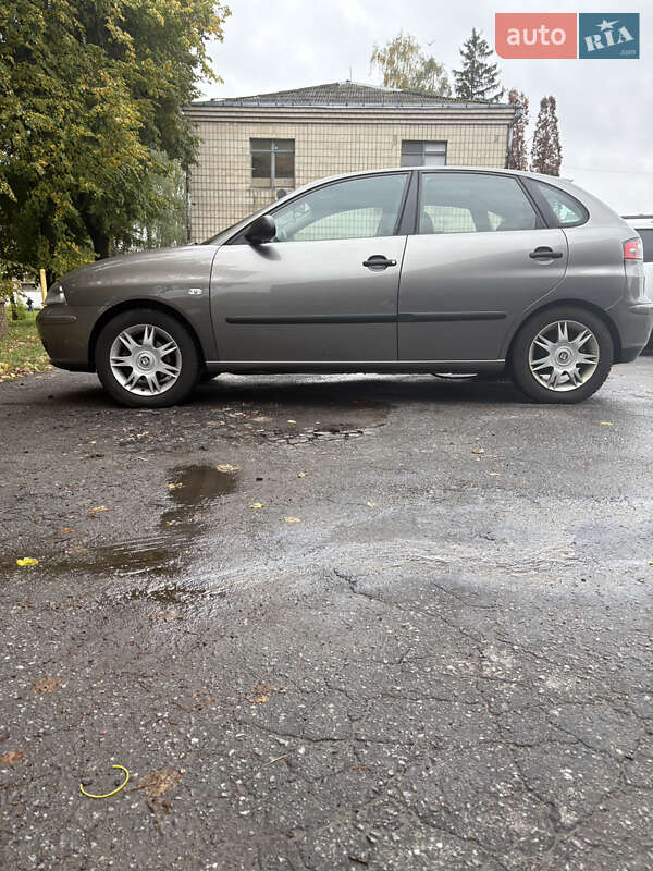 Хэтчбек SEAT Ibiza 2004 в Киеве фото 6 Хэтчбек SEAT Ibiza 2004 в Киеве