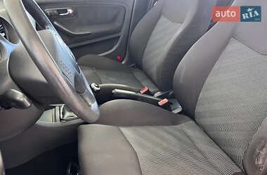 Хетчбек SEAT Ibiza 2005 в  фото 7 Хетчбек SEAT Ibiza 2005 в