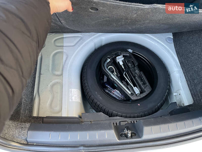 Хетчбек SEAT Ibiza 2013 в Львові фото 14 Хетчбек SEAT Ibiza 2013 в Львові