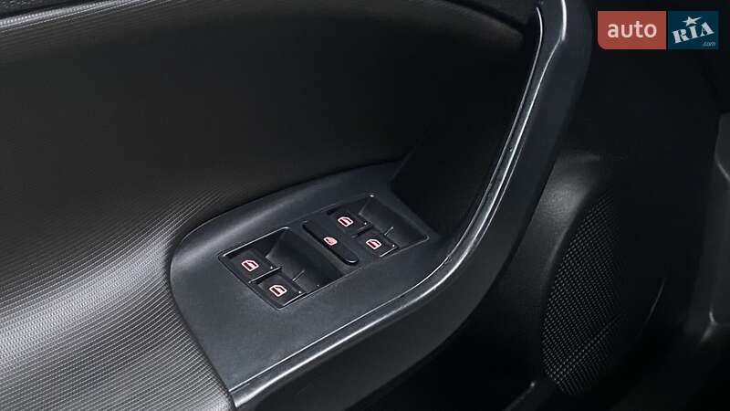 Хетчбек SEAT Ibiza 2008 в Києві фото 24 Хетчбек SEAT Ibiza 2008 в Києві