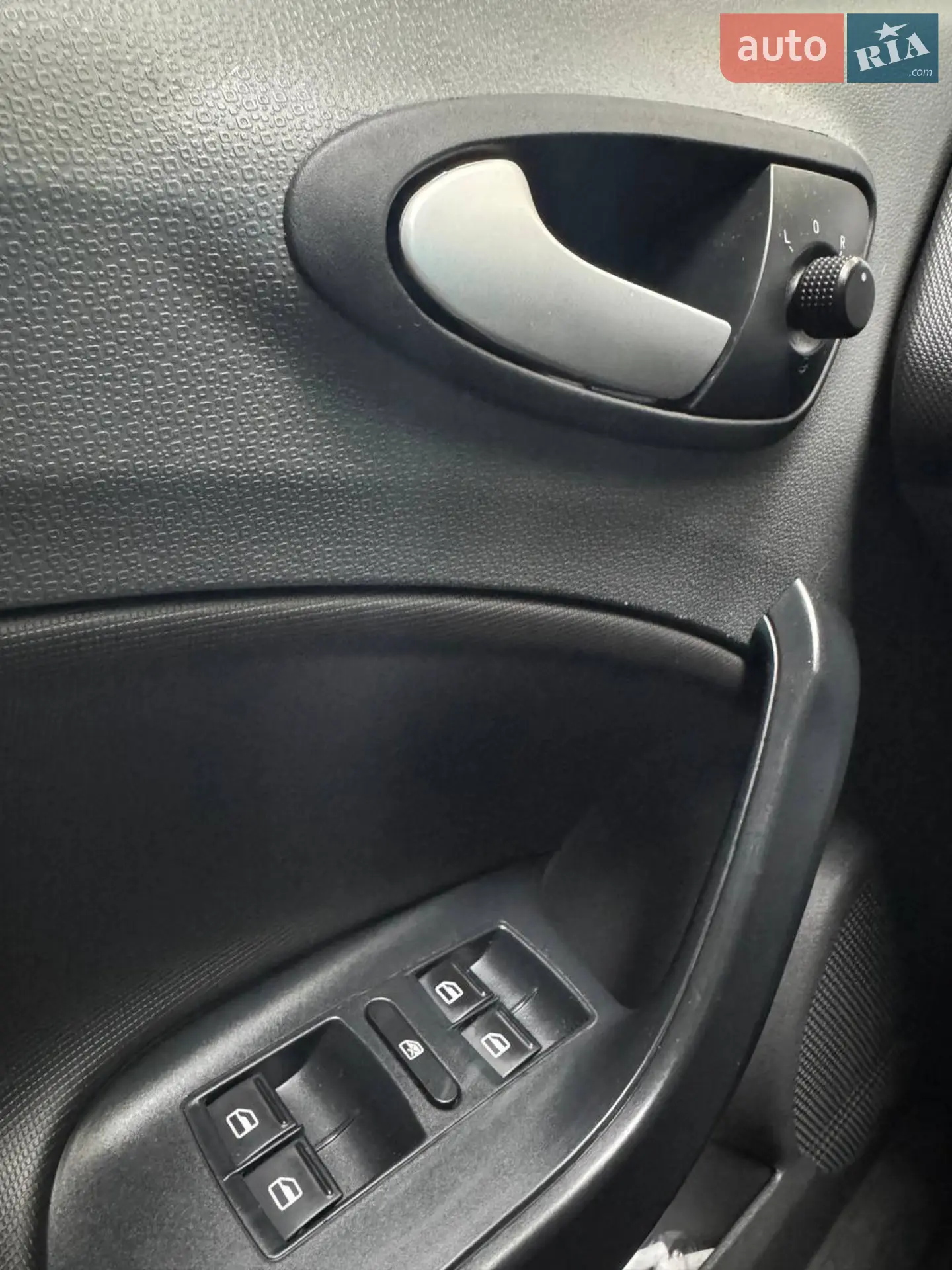 2010 SEAT Ibiza - мініатюра 9