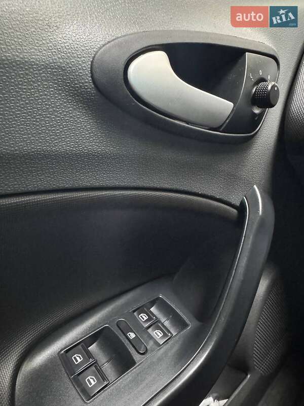 Універсал SEAT Ibiza 2010 в Києві фото 9 Універсал SEAT Ibiza 2010 в Києві