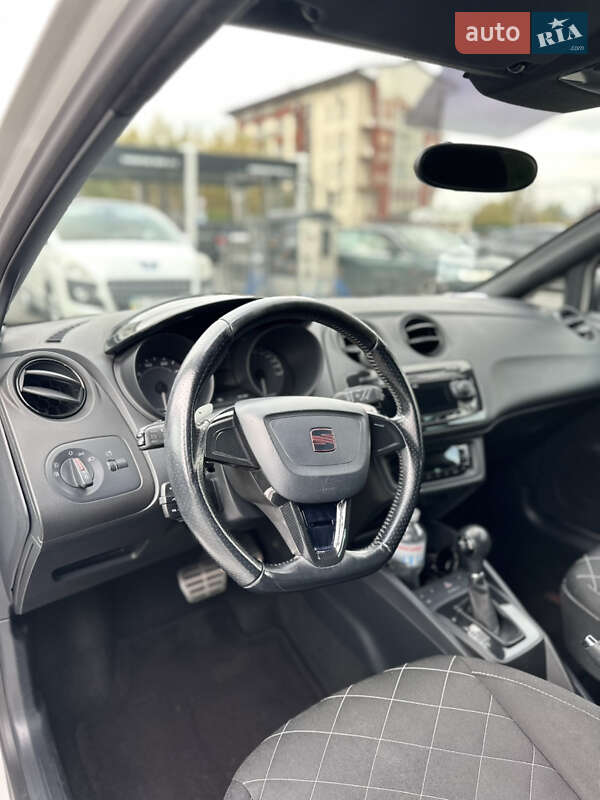 Хэтчбек SEAT Ibiza 2011 в Киеве фото 11 Хэтчбек SEAT Ibiza 2011 в Киеве