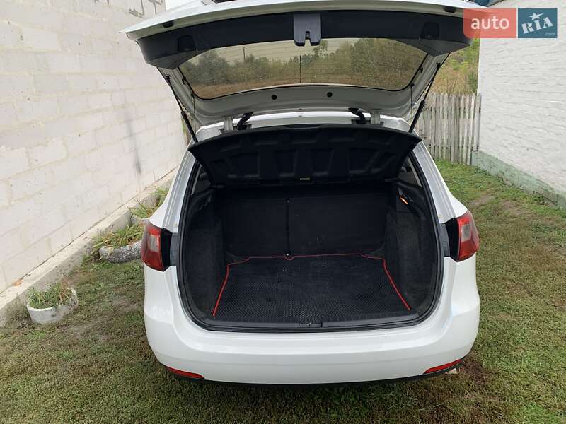 Хетчбек SEAT Ibiza 2013 в Києві фото 11 Хетчбек SEAT Ibiza 2013 в Києві