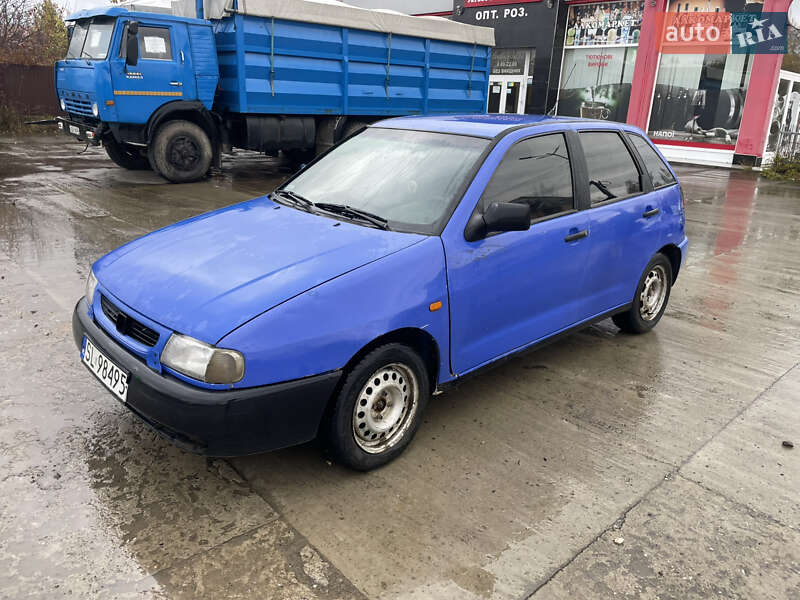 Хэтчбек SEAT Ibiza 1999 в Солотвине