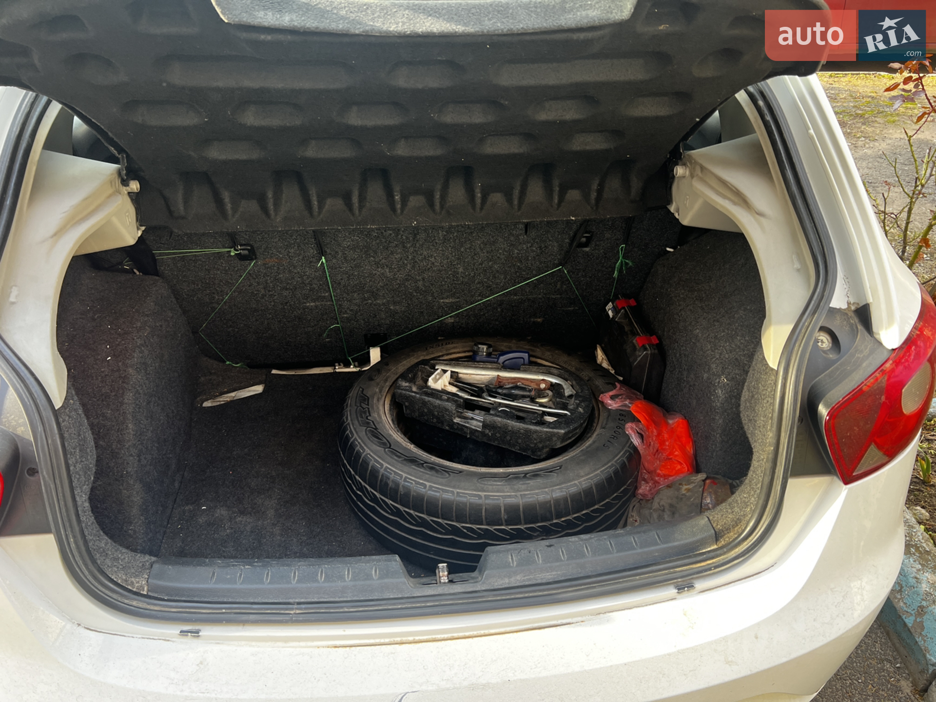 2013 SEAT Ibiza - мініатюра 3