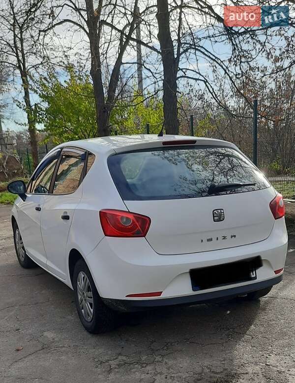 Хэтчбек SEAT Ibiza 2010 в Кропивницком фото Хэтчбек SEAT Ibiza 2010 в Кропивницком