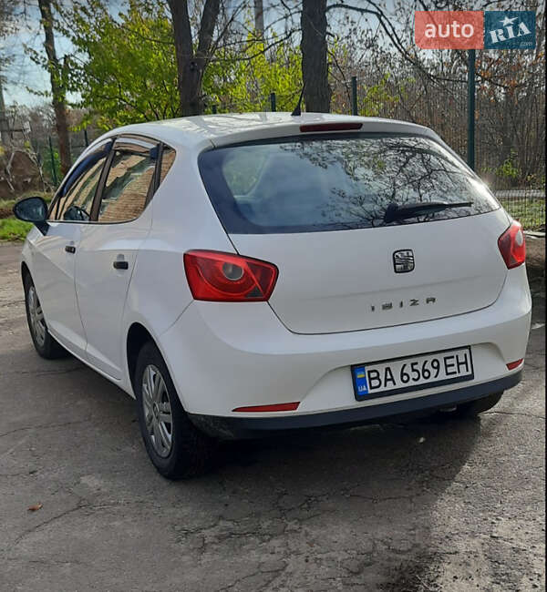 Хэтчбек SEAT Ibiza 2010 в Кропивницком фото 11 Хэтчбек SEAT Ibiza 2010 в Кропивницком