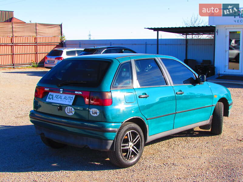 Хэтчбек SEAT Ibiza 1993 в Кропивницком фото 2 Хэтчбек SEAT Ibiza 1993 в Кропивницком