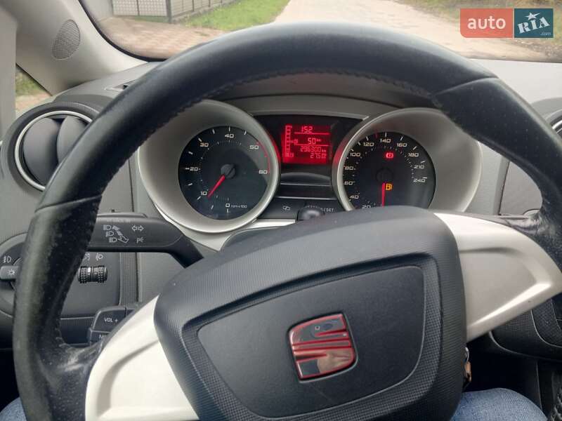 Универсал SEAT Ibiza 2010 в Кельменцах фото 12 Универсал SEAT Ibiza 2010 в Кельменцах