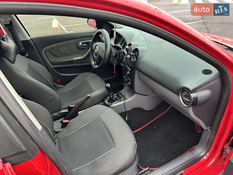 Хэтчбек SEAT Ibiza 2006 в Киеве фото 8 Хэтчбек SEAT Ibiza 2006 в Киеве