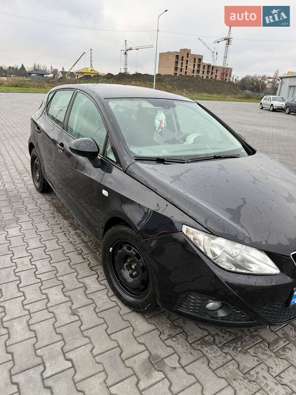 Хэтчбек SEAT Ibiza 2010 в Луцке