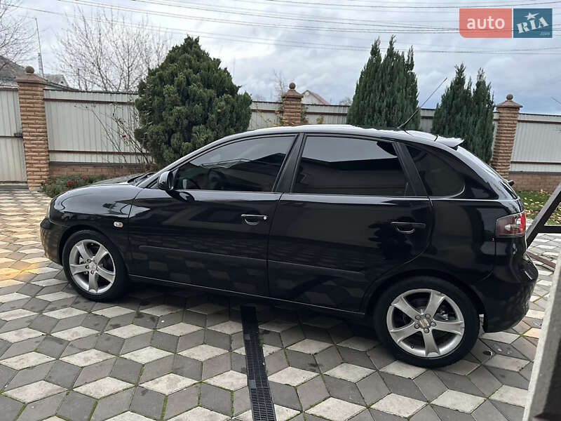 Хетчбек SEAT Ibiza 2008 в Києві