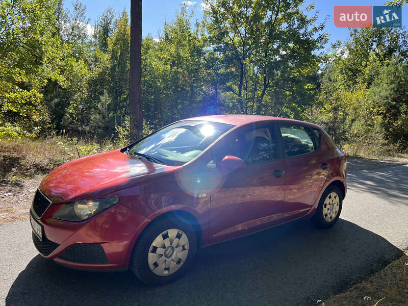 Хетчбек SEAT Ibiza 2011 в Вишгороді