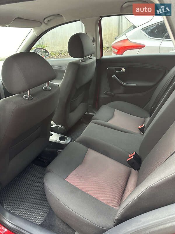 Хэтчбек SEAT Ibiza 2008 в Киеве