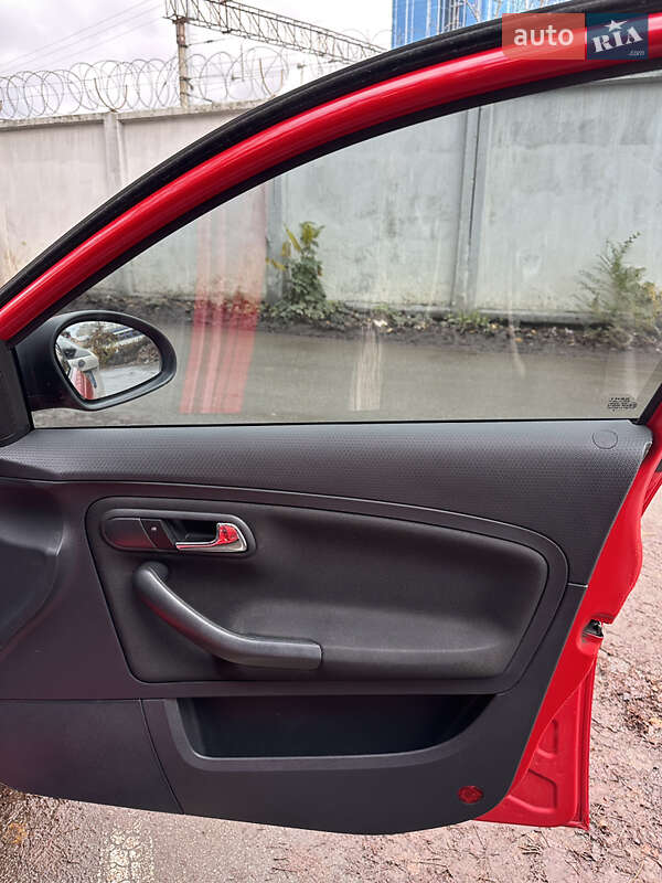 Хэтчбек SEAT Ibiza 2008 в Киеве