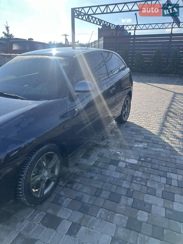 Хэтчбек SEAT Ibiza 2004 в Новоукраинке фото 2 Хэтчбек SEAT Ibiza 2004 в Новоукраинке
