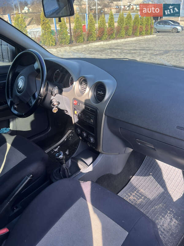 Хэтчбек SEAT Ibiza 2004 в Новоукраинке фото 12 Хэтчбек SEAT Ibiza 2004 в Новоукраинке