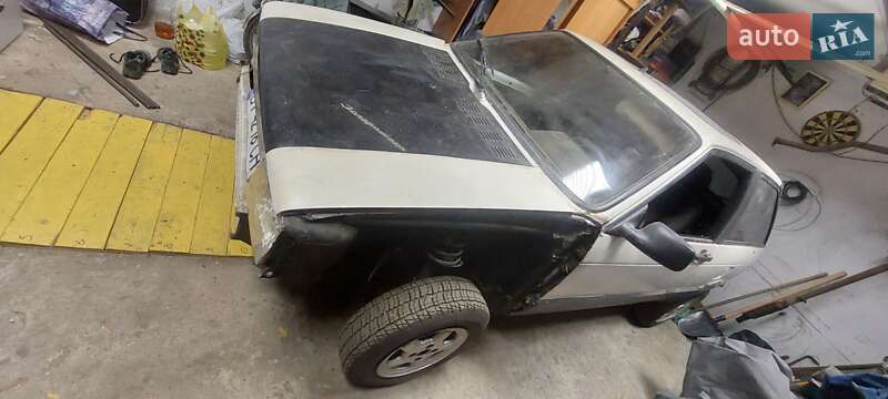 Хэтчбек SEAT Ibiza 1988 в Запорожье фото 3 Хэтчбек SEAT Ibiza 1988 в Запорожье