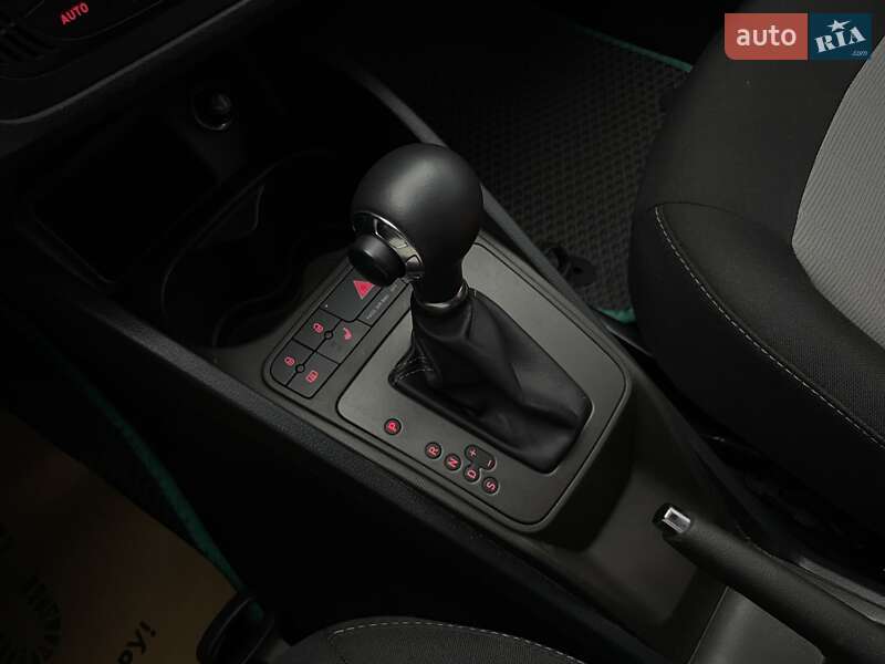 Хэтчбек SEAT Ibiza 2013 в Киеве