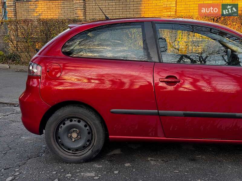 Хэтчбек SEAT Ibiza 2008 в Киеве