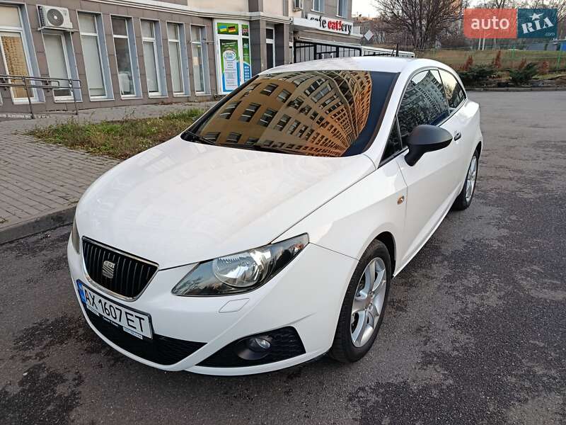 Хэтчбек SEAT Ibiza 2010 в Харькове