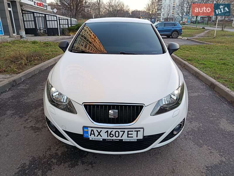 Хэтчбек SEAT Ibiza 2010 в Харькове