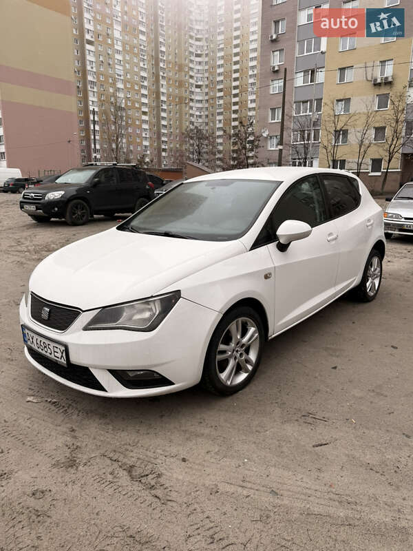 Хэтчбек SEAT Ibiza 2013 в Киеве фото 6 Хэтчбек SEAT Ibiza 2013 в Киеве
