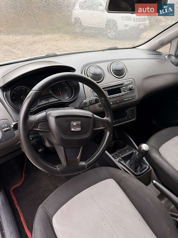 Хэтчбек SEAT Ibiza 2013 в Киеве фото 20 Хэтчбек SEAT Ibiza 2013 в Киеве