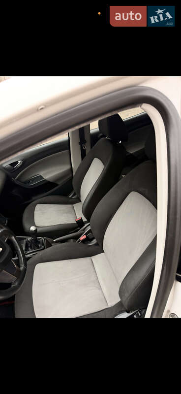 Хэтчбек SEAT Ibiza 2013 в Киеве фото 28 Хэтчбек SEAT Ibiza 2013 в Киеве