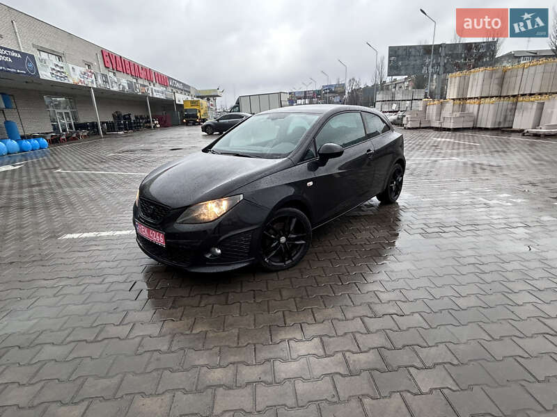 Хетчбек SEAT Ibiza 2011 в Павлограді