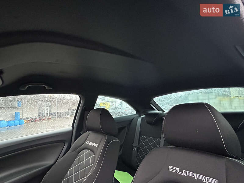 Хетчбек SEAT Ibiza 2011 в Павлограді