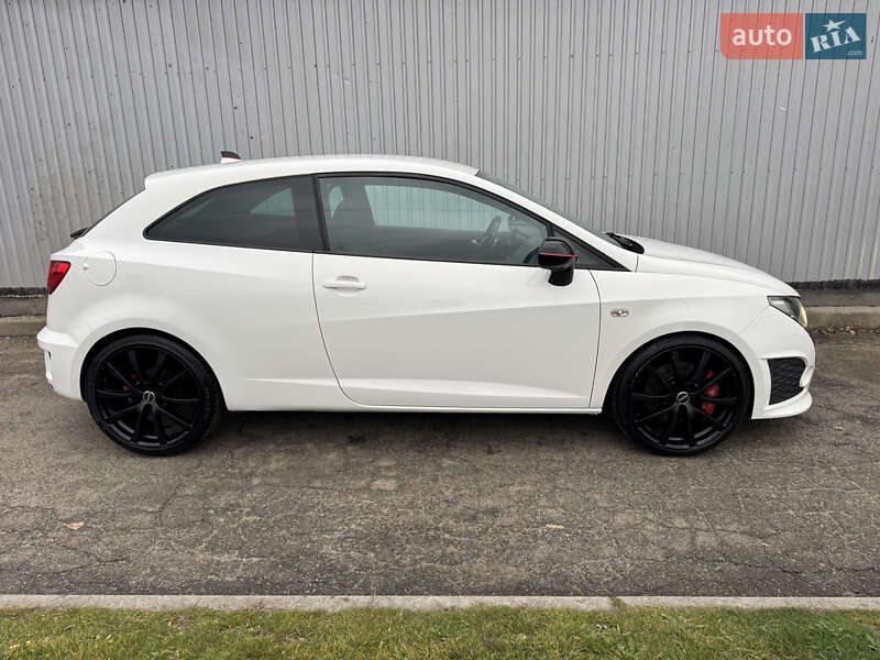 Хэтчбек SEAT Ibiza 2010 в Киеве фото 8 Хэтчбек SEAT Ibiza 2010 в Киеве