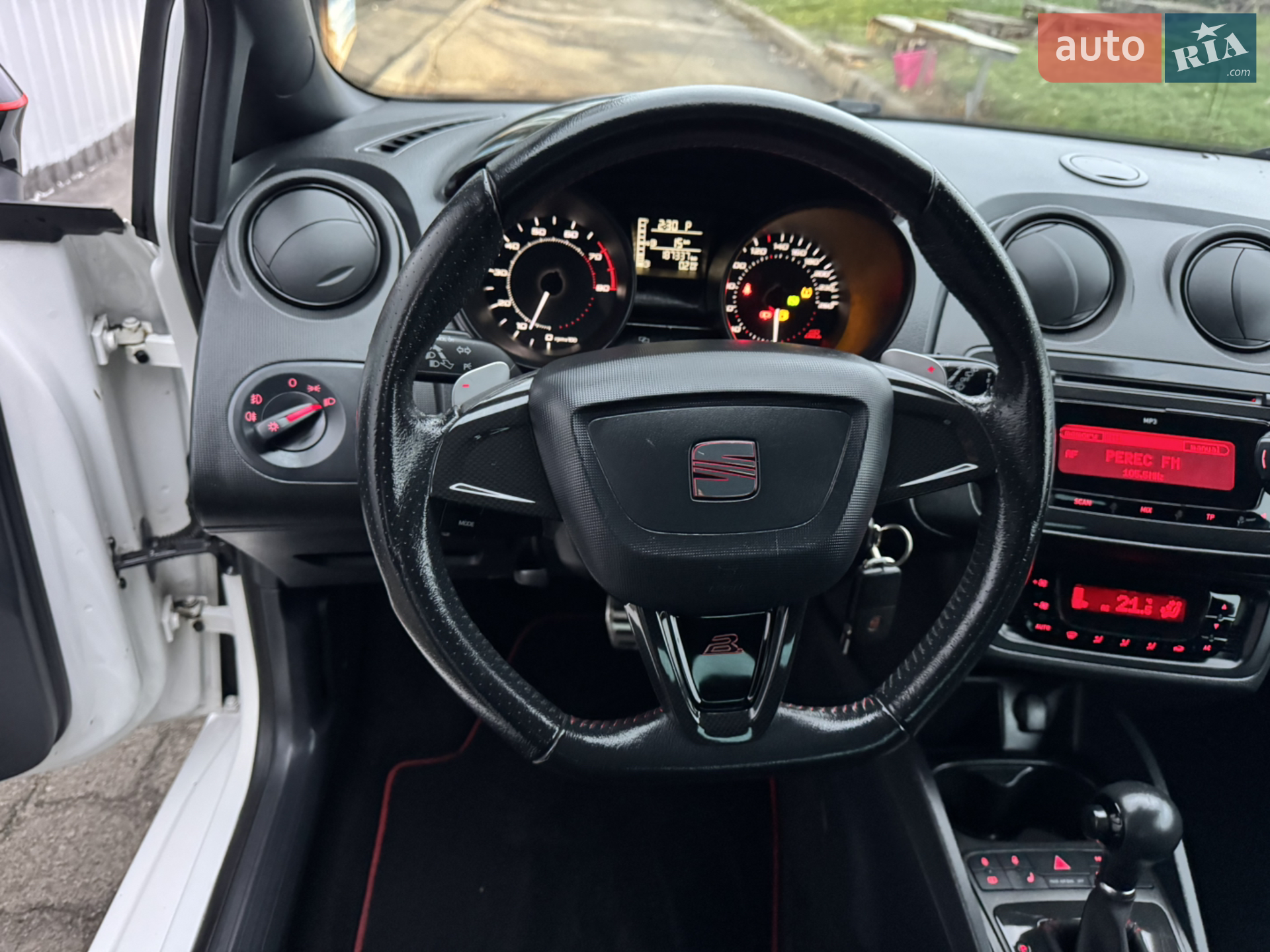 2010 SEAT Ibiza - мініатюра 19