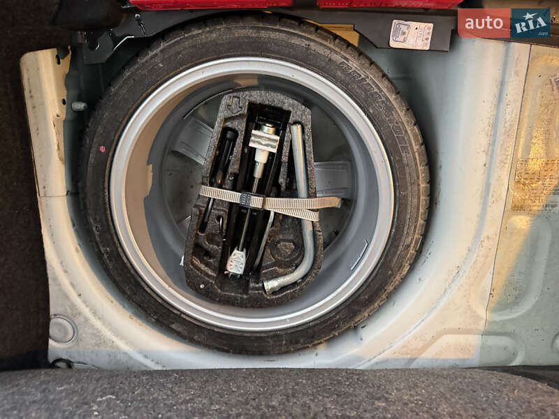 Хэтчбек SEAT Ibiza 2010 в Киеве фото 37 Хэтчбек SEAT Ibiza 2010 в Киеве