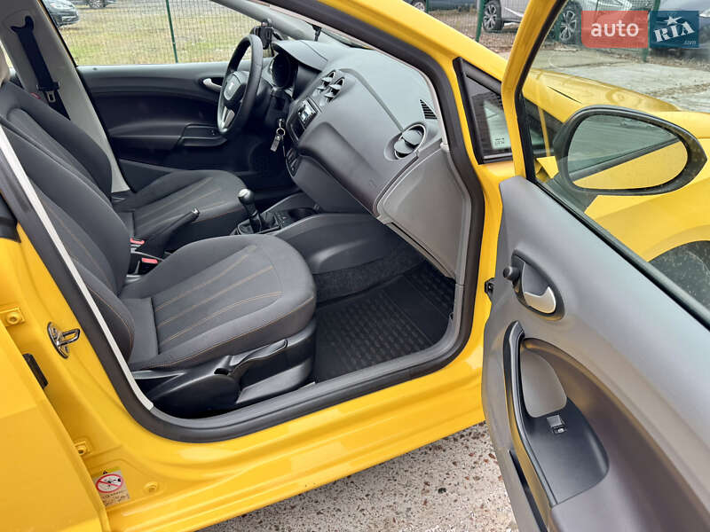 Хетчбек SEAT Ibiza 2011 в Києві