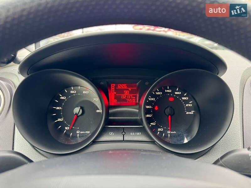 Хетчбек SEAT Ibiza 2011 в Києві