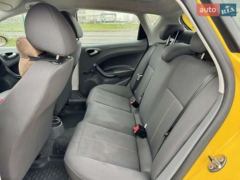 Хетчбек SEAT Ibiza 2011 в Києві