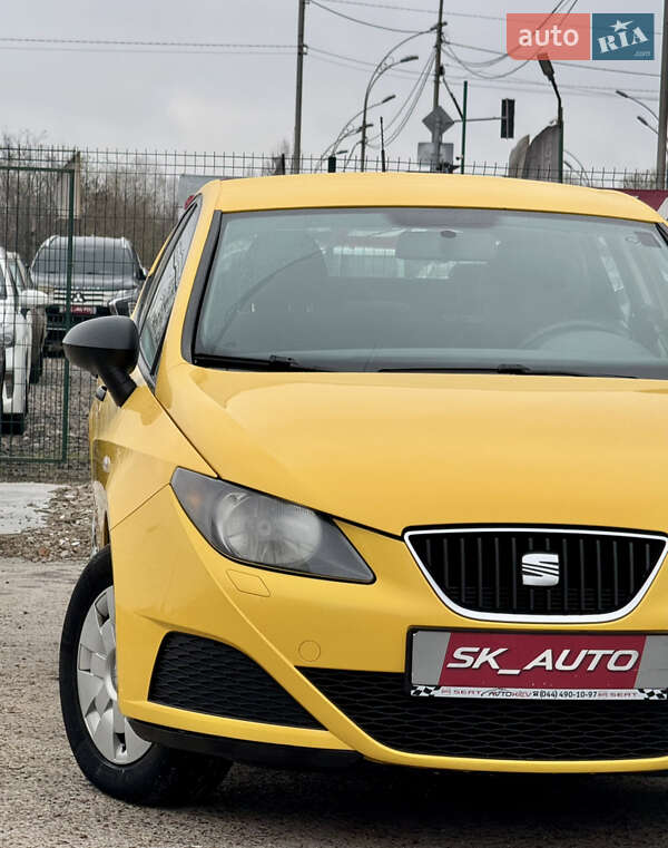 Хетчбек SEAT Ibiza 2011 в Києві