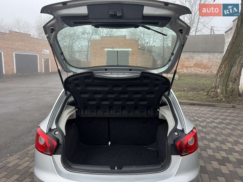 Хетчбек SEAT Ibiza 2015 в Лубнах фото 32 Хетчбек SEAT Ibiza 2015 в Лубнах