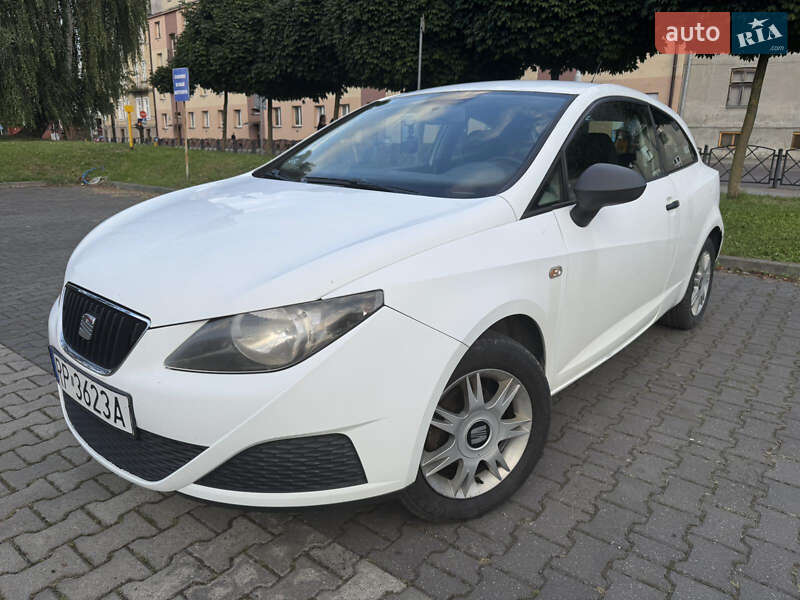 Хэтчбек SEAT Ibiza 2011 в Вараше