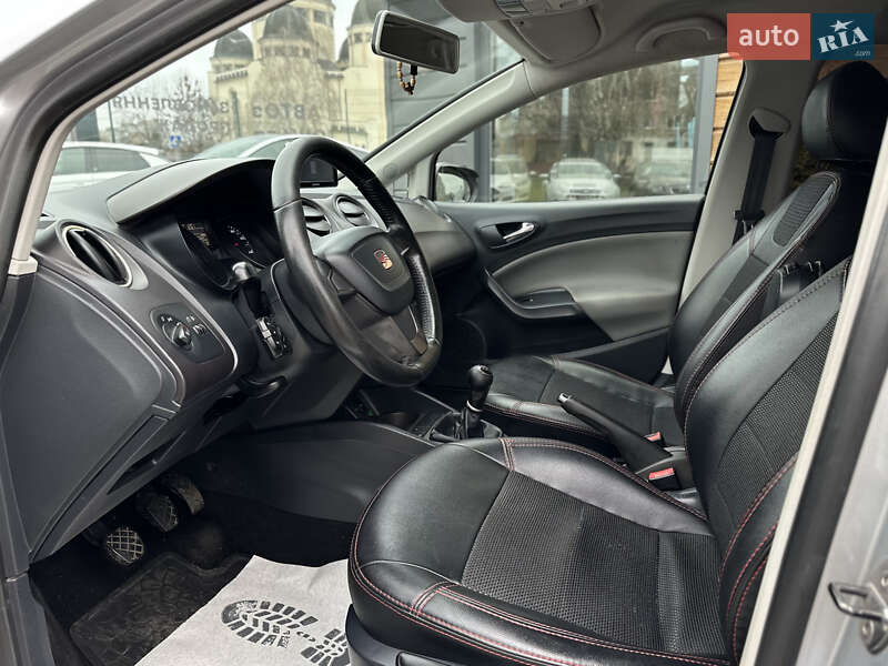 Хэтчбек SEAT Ibiza 2013 в Шептицькому