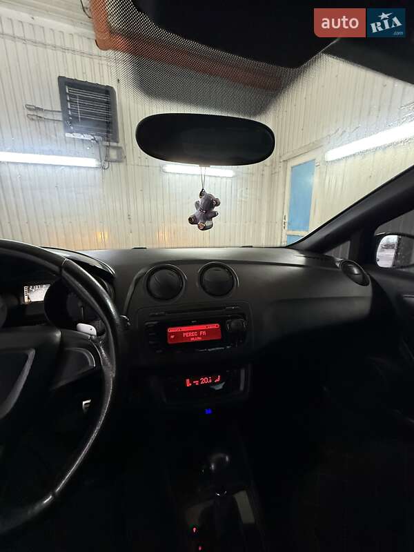 Хетчбек SEAT Ibiza 2010 в Димері